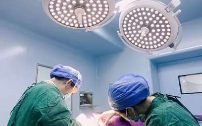 The Future of Operating Room Lighting: How Modern Surgical Lights Improve Safety and Reduce Fatigue